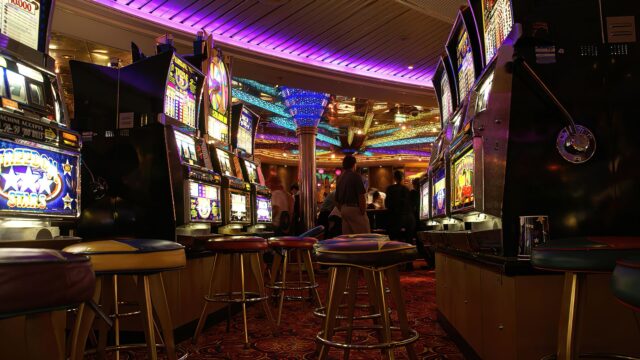 Khám phá trải nghiệm chơi game độc đáo tại fi88 và 777win casino