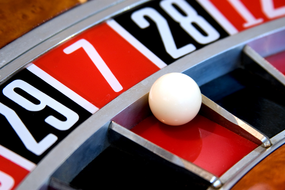 Trải nghiệm thực tế chơi game casino online cùng fi88